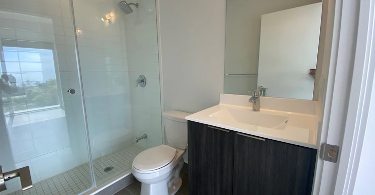 512-20 Shore Breeze Drive, Toronto, ON, M8V 0C7 - 3