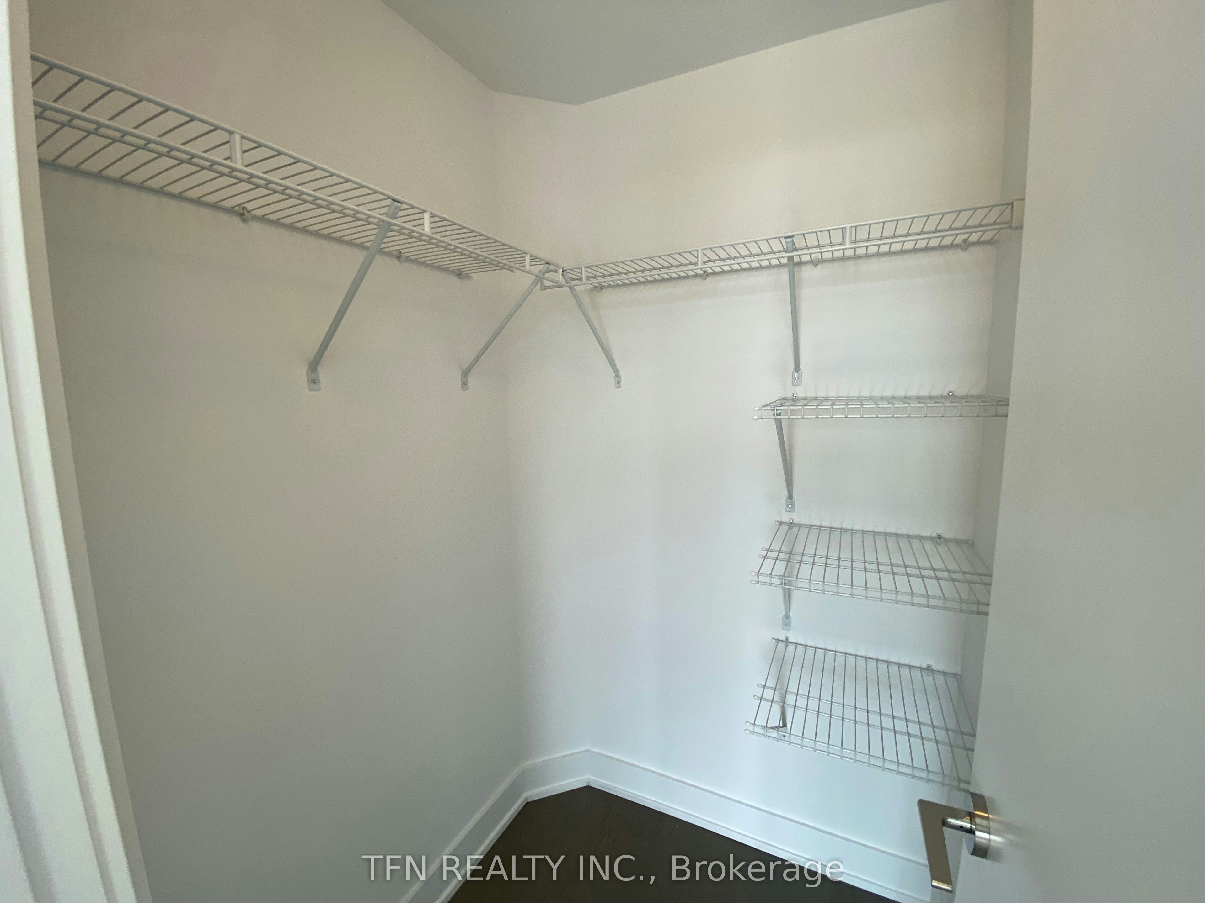 512-20 Shore Breeze Drive, Toronto, ON, M8V 0C7 - 4