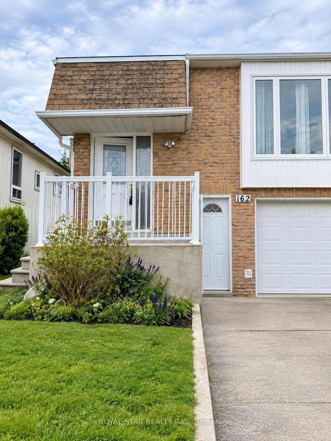162 Beech St Main Floor Street, Brampton, ON, L6V 1V6
