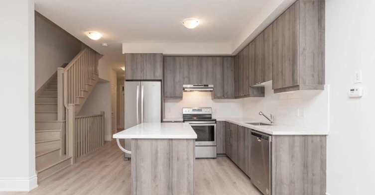 583 Wedgewood Drive, Burlington, ON, L7L 0J9 - 5