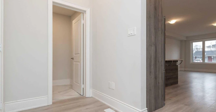 583 Wedgewood Drive, Burlington, ON, L7L 0J9 - 10