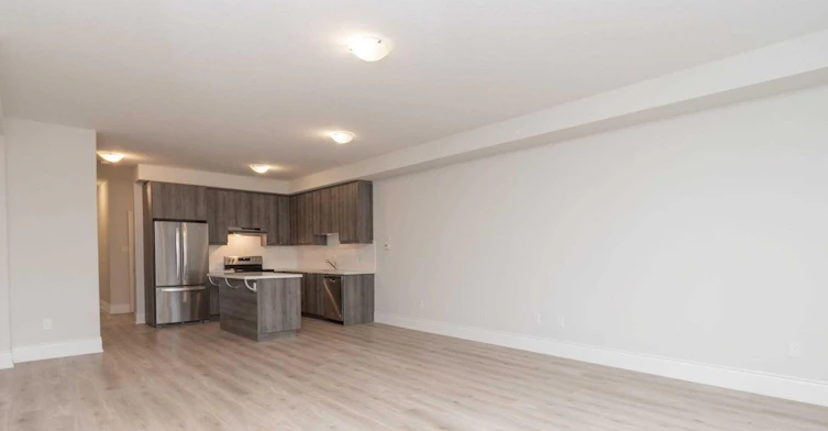 583 Wedgewood Drive, Burlington, ON, L7L 0J9 - 3