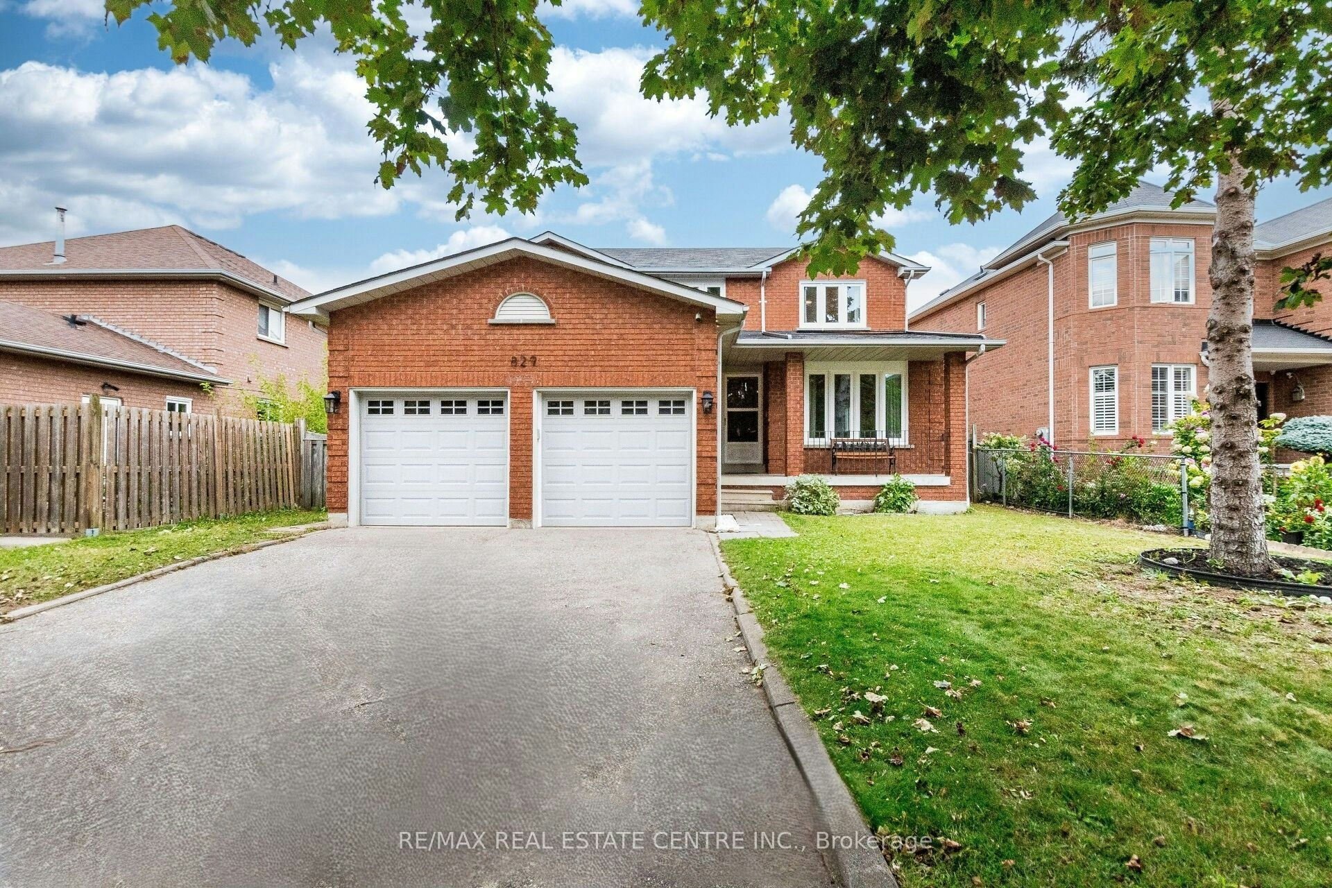 829 Stargazer Drive, Mississauga, ON, L5V 1C5