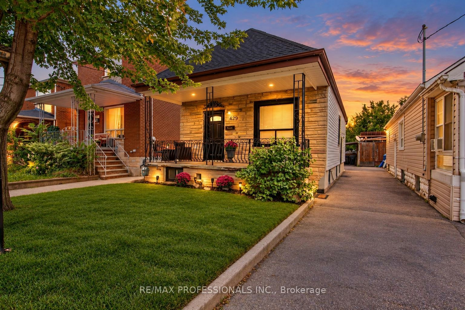 429 Gilbert Avenue, Toronto, ON, M6E 4X2