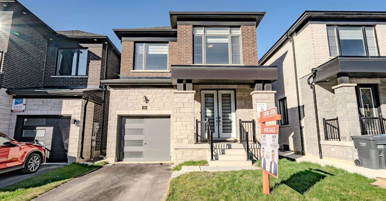 Main-48 Minnock Street, Caledon, ON, L7C 4K9