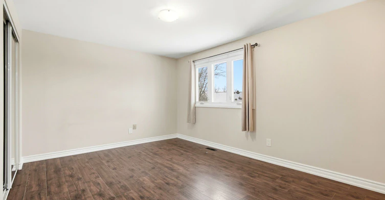 Upper Level-112 Mountainview Road S, Halton Hills, ON, L7G 4K6 - 27