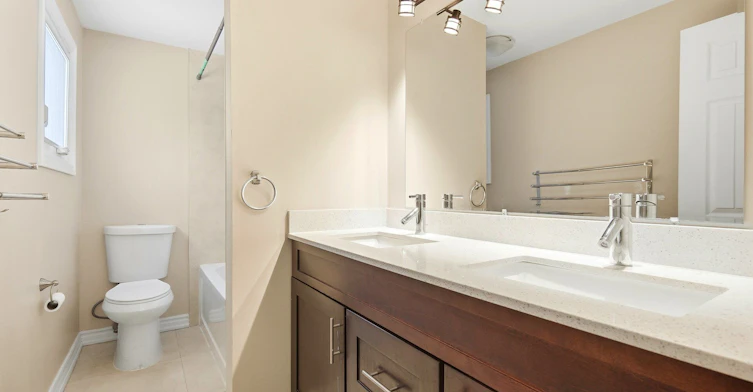 Upper Level-112 Mountainview Road S, Halton Hills, ON, L7G 4K6 - 30