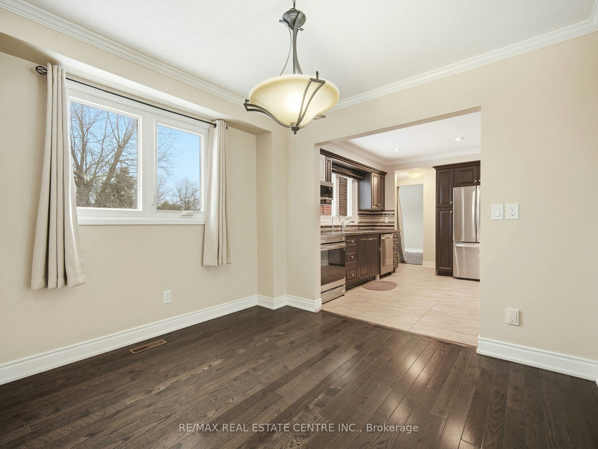 Upper Level-112 Mountainview Road S, Halton Hills, ON, L7G 4K6 - 16