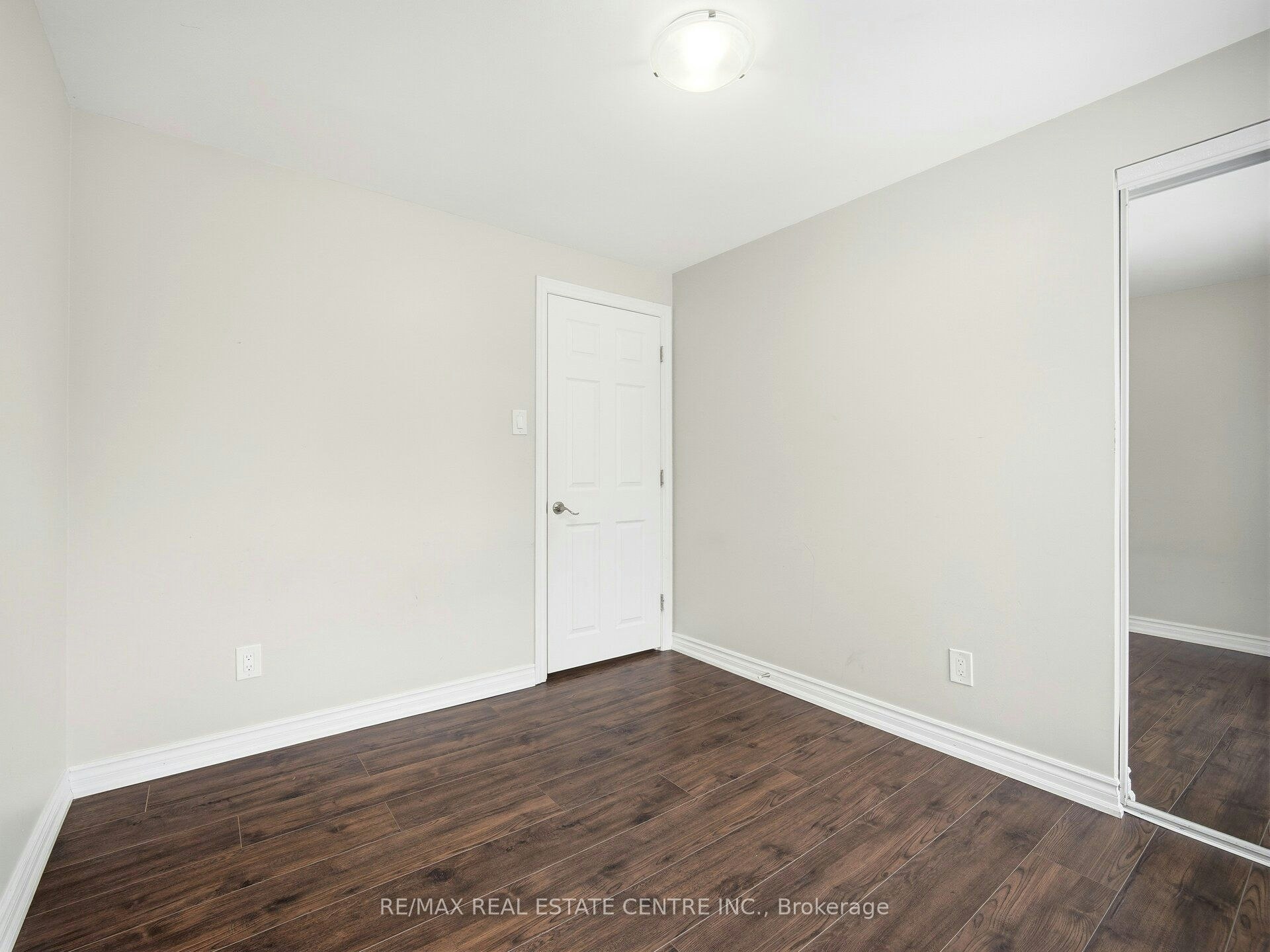 Upper Level-112 Mountainview Road S, Halton Hills, ON, L7G 4K6 - 39
