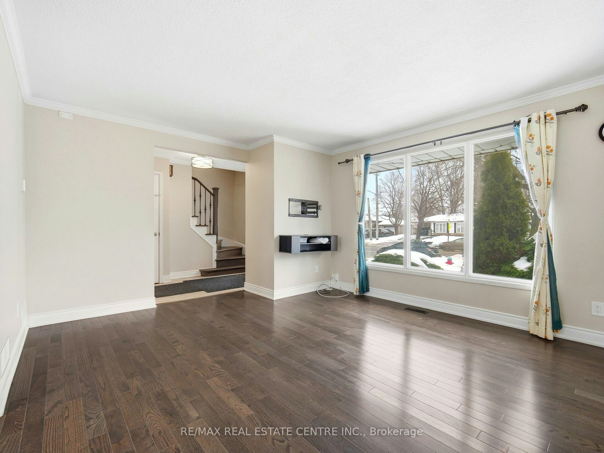 Upper Level-112 Mountainview Road S, Halton Hills, ON, L7G 4K6 - 11