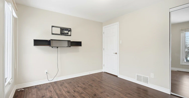 Upper Level-112 Mountainview Road S, Halton Hills, ON, L7G 4K6 - 37