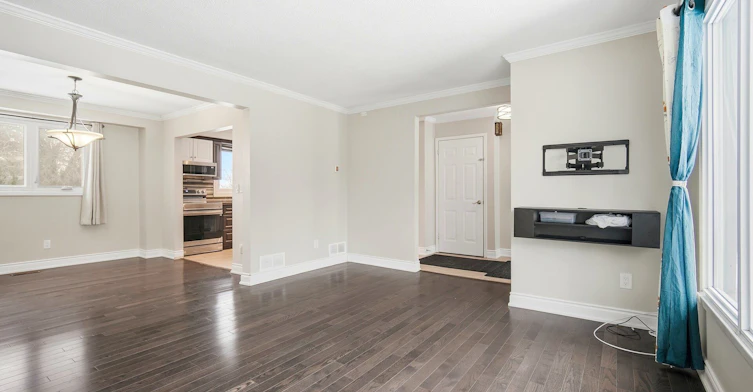 Upper Level-112 Mountainview Road S, Halton Hills, ON, L7G 4K6 - 12