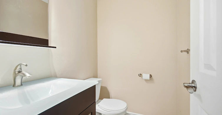 Upper Level-112 Mountainview Road S, Halton Hills, ON, L7G 4K6 - 23