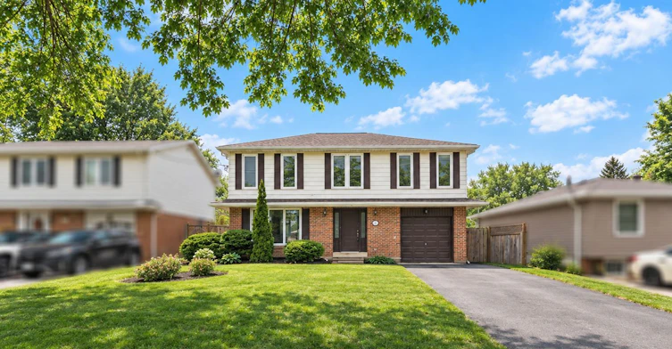 Upper Level-112 Mountainview Road S, Halton Hills, ON, L7G 4K6