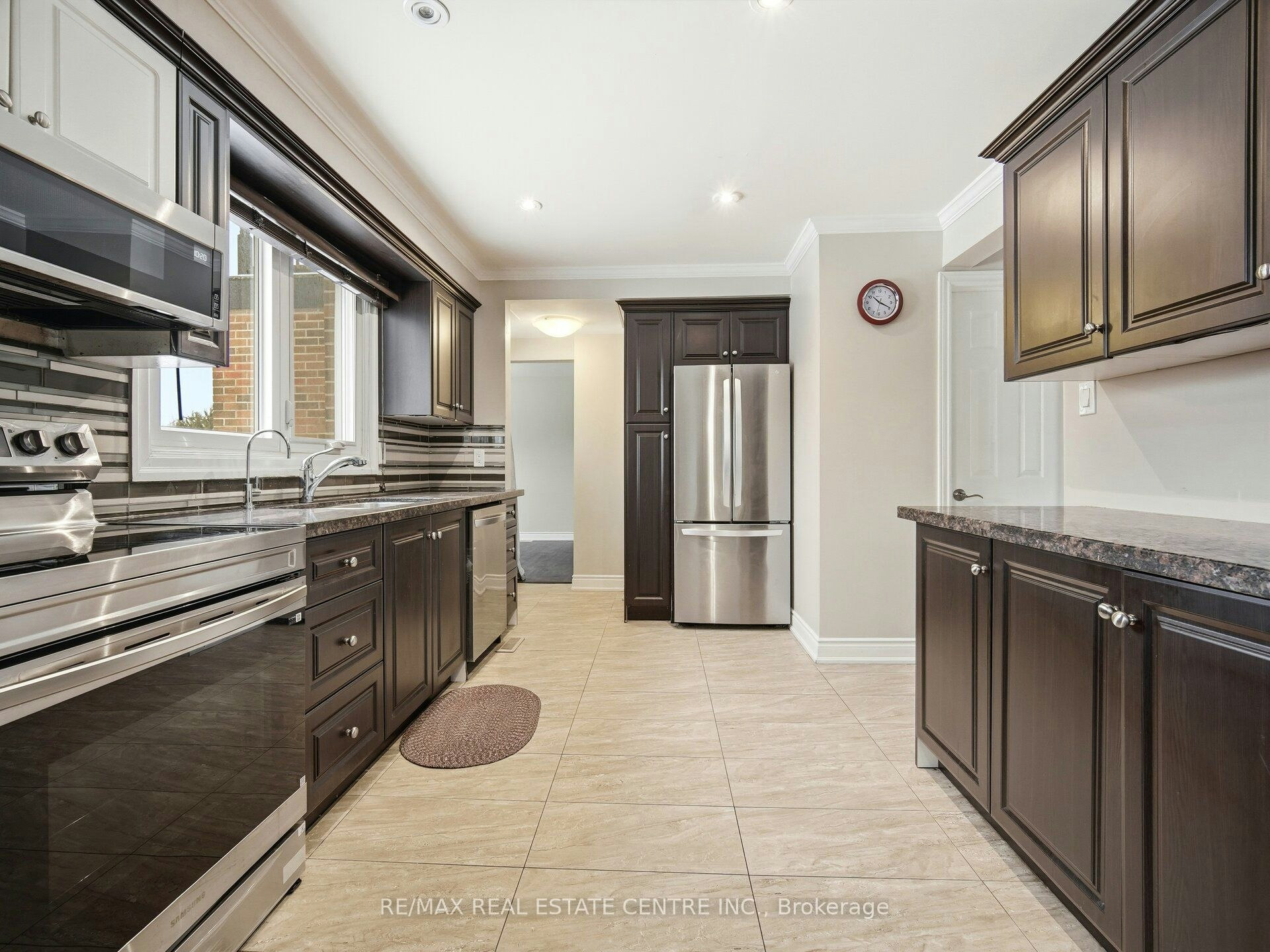 Upper Level-112 Mountainview Road S, Halton Hills, ON, L7G 4K6 - 19
