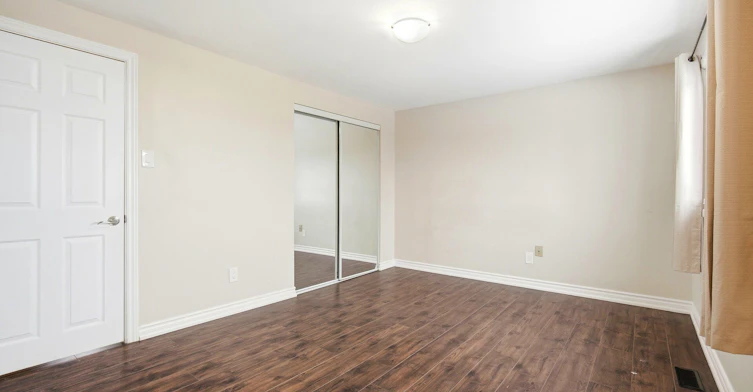 Upper Level-112 Mountainview Road S, Halton Hills, ON, L7G 4K6 - 29