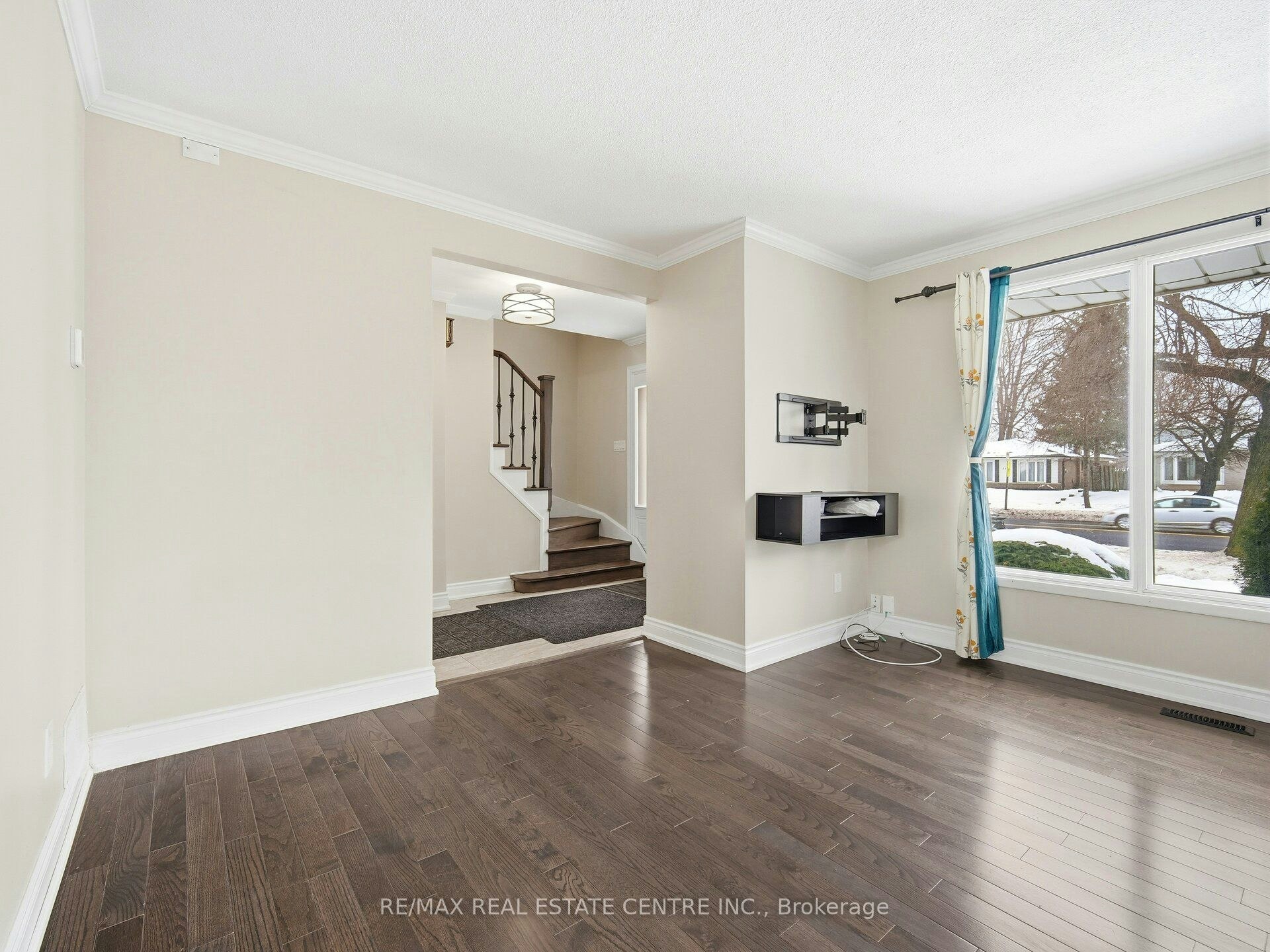 Upper Level-112 Mountainview Road S, Halton Hills, ON, L7G 4K6 - 8