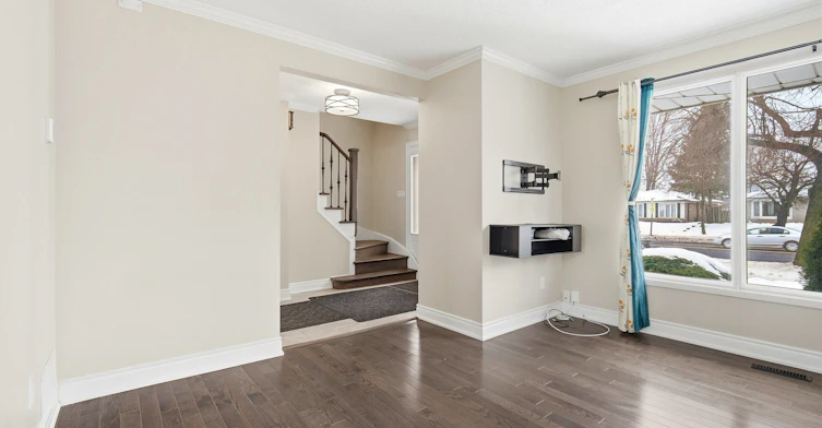 Upper Level-112 Mountainview Road S, Halton Hills, ON, L7G 4K6 - 8
