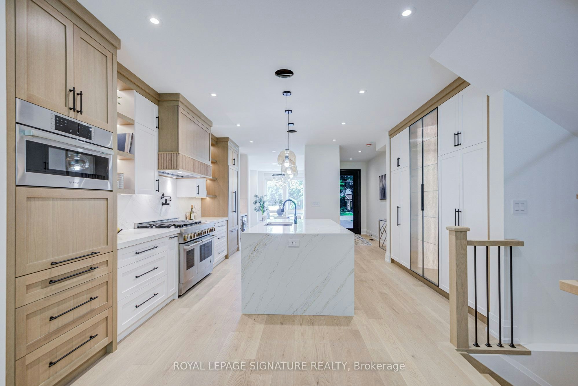 971 Filmandale Road, Burlington, ON, L7T 2Z2