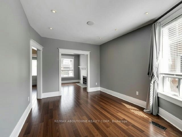 60 Gillespie Avenue, Toronto, ON, M6N 2Y6 - 4