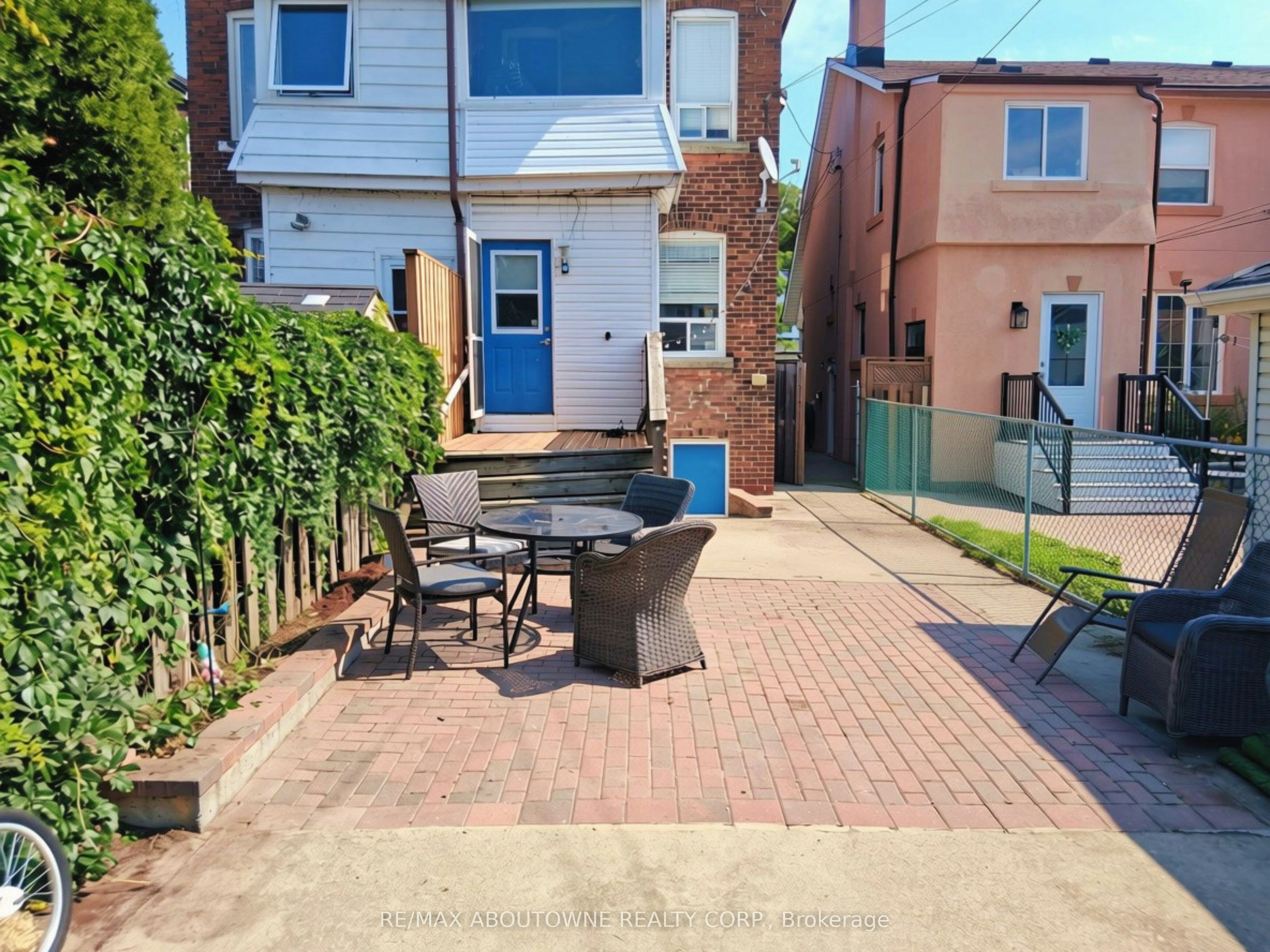 60 Gillespie Avenue, Toronto, ON, M6N 2Y6 - 9