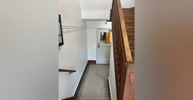 32-3 Elm Grove Avenue, Toronto, ON, M6K 2H9 - 3