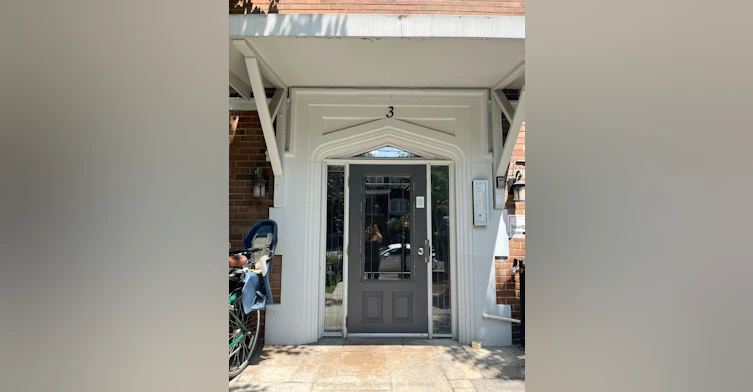 32-3 Elm Grove Avenue, Toronto, ON, M6K 2H9 - 2