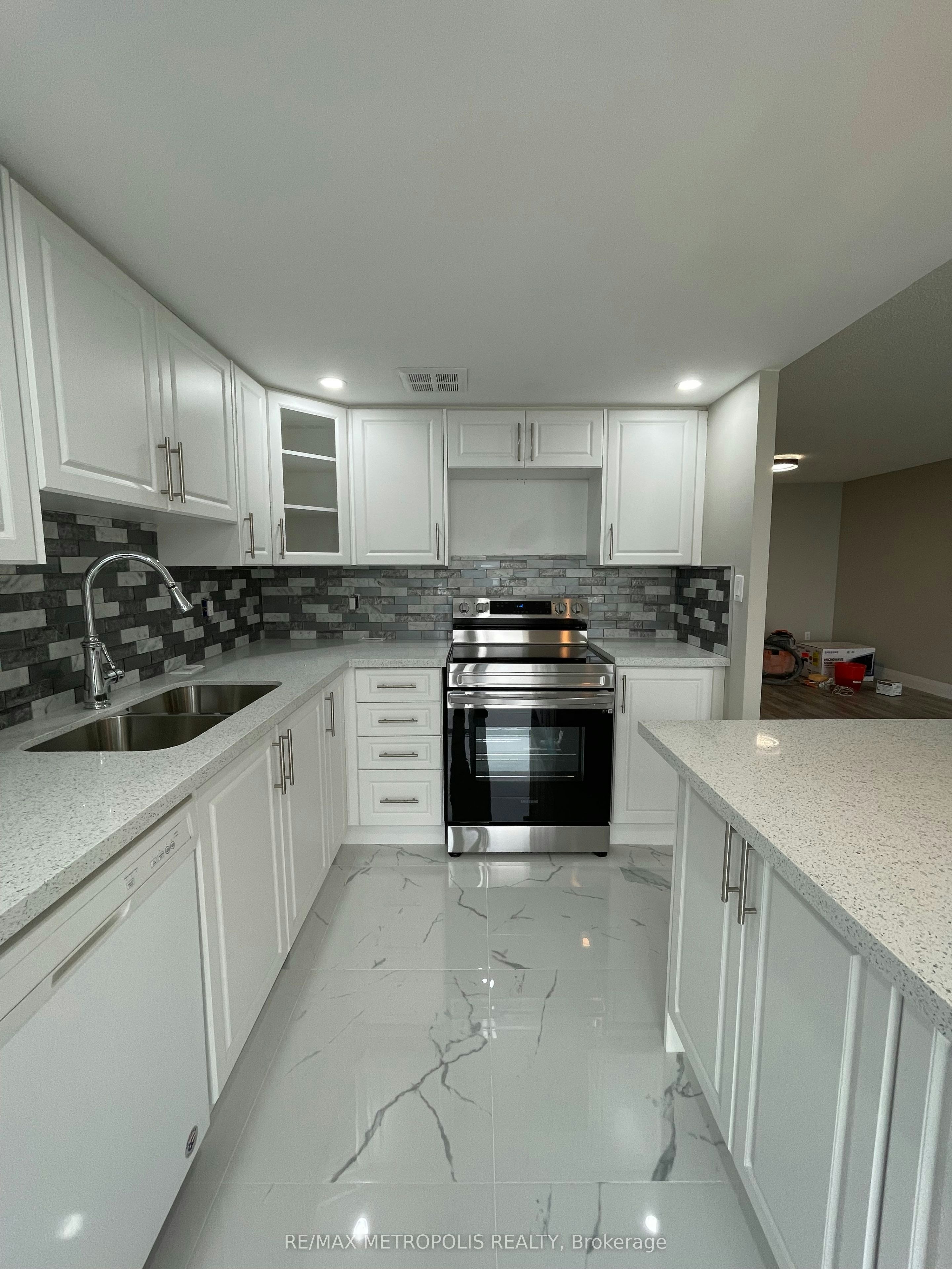 506-350 Webb Drive, Mississauga, ON, L5B 3W4 - 5