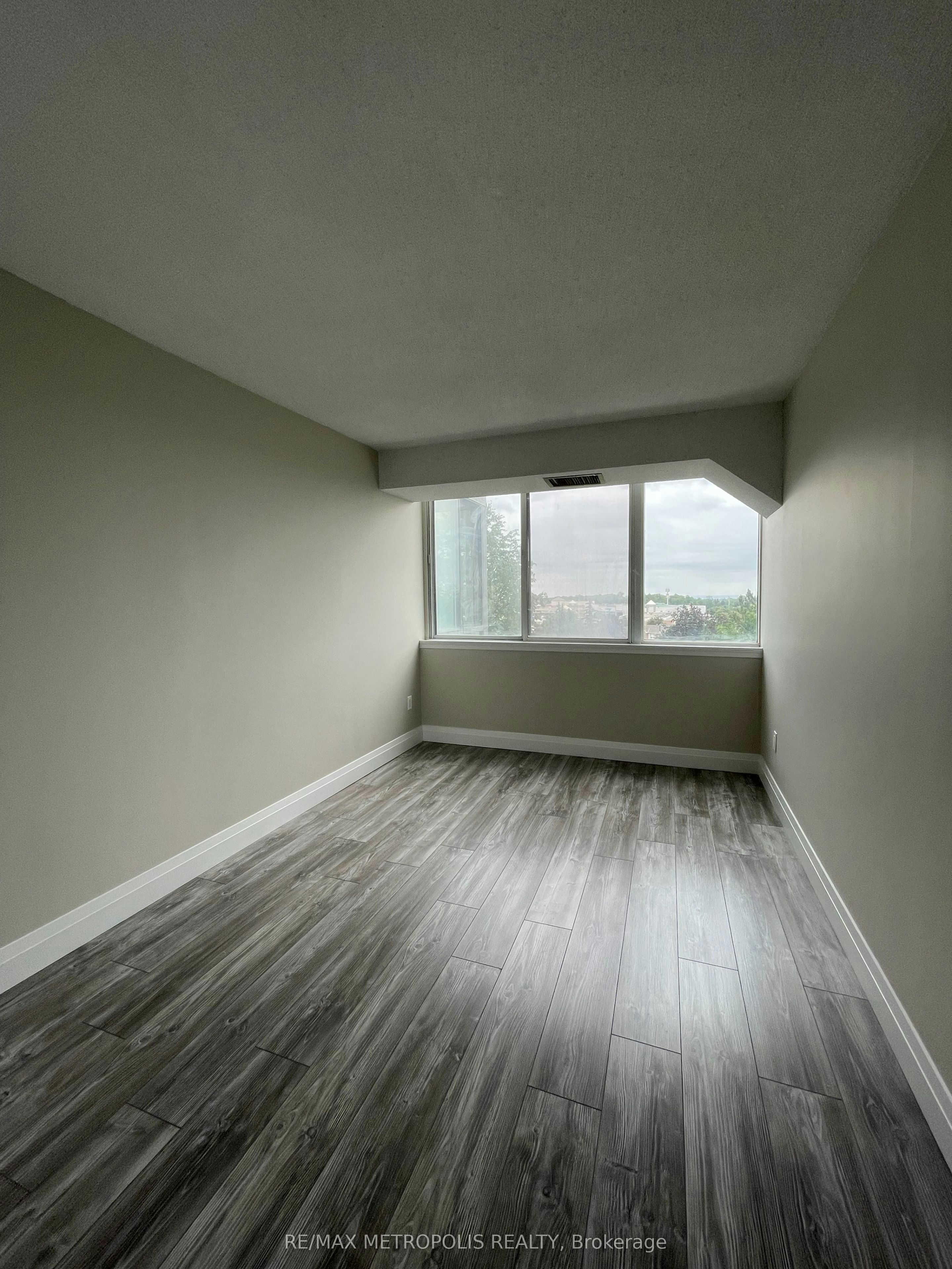 506-350 Webb Drive, Mississauga, ON, L5B 3W4 - 10