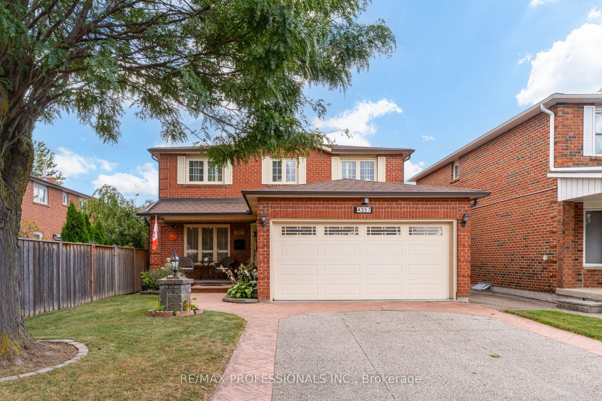 4357 Poltava Crescent, Mississauga, ON, L4W 3B9