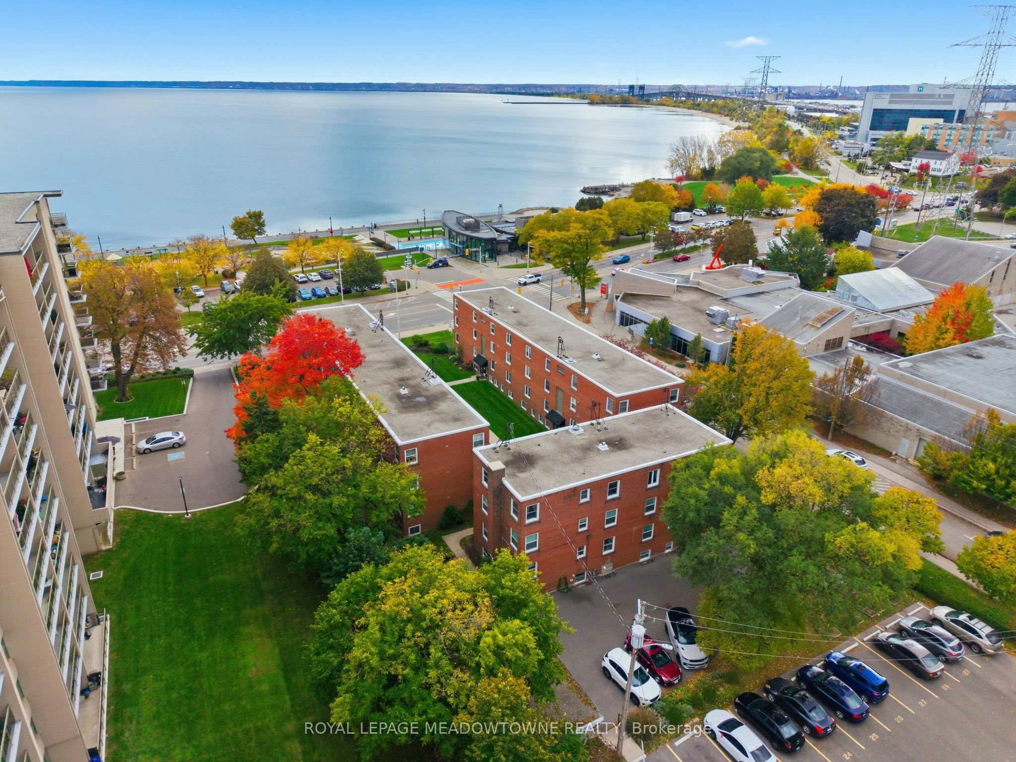 15-1351 Lakeshore Road, Burlington, ON, L7S 1B1