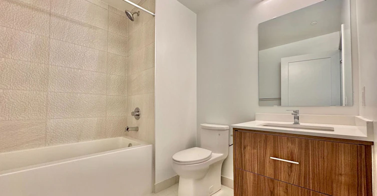 212-5105 Hurontario Street, Mississauga, ON, L4Z 0C9 - 6