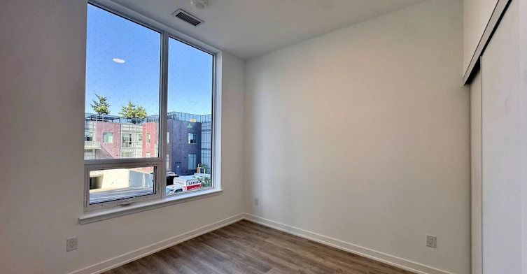 212-5105 Hurontario Street, Mississauga, ON, L4Z 0C9 - 7
