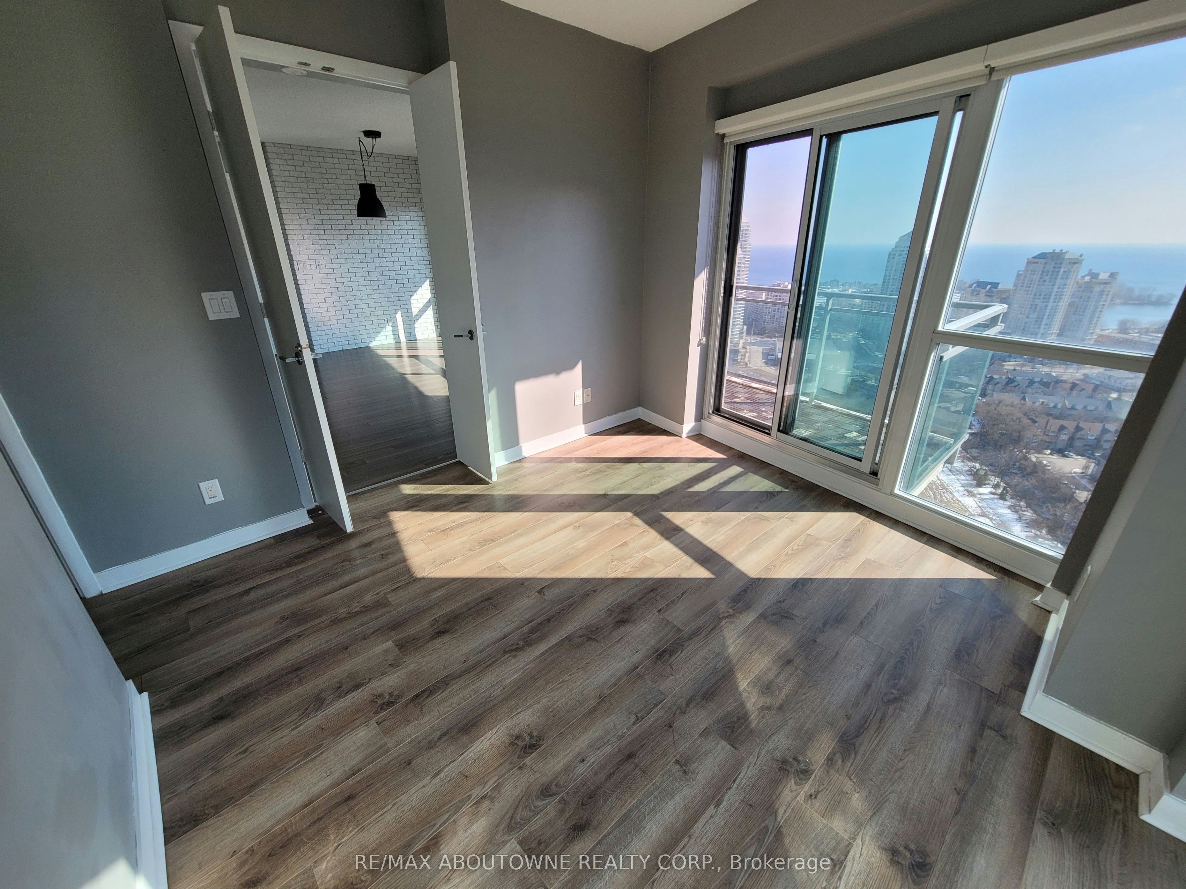 2930-165 Legion Road N, Toronto, ON, M8Y 0B3 - 8