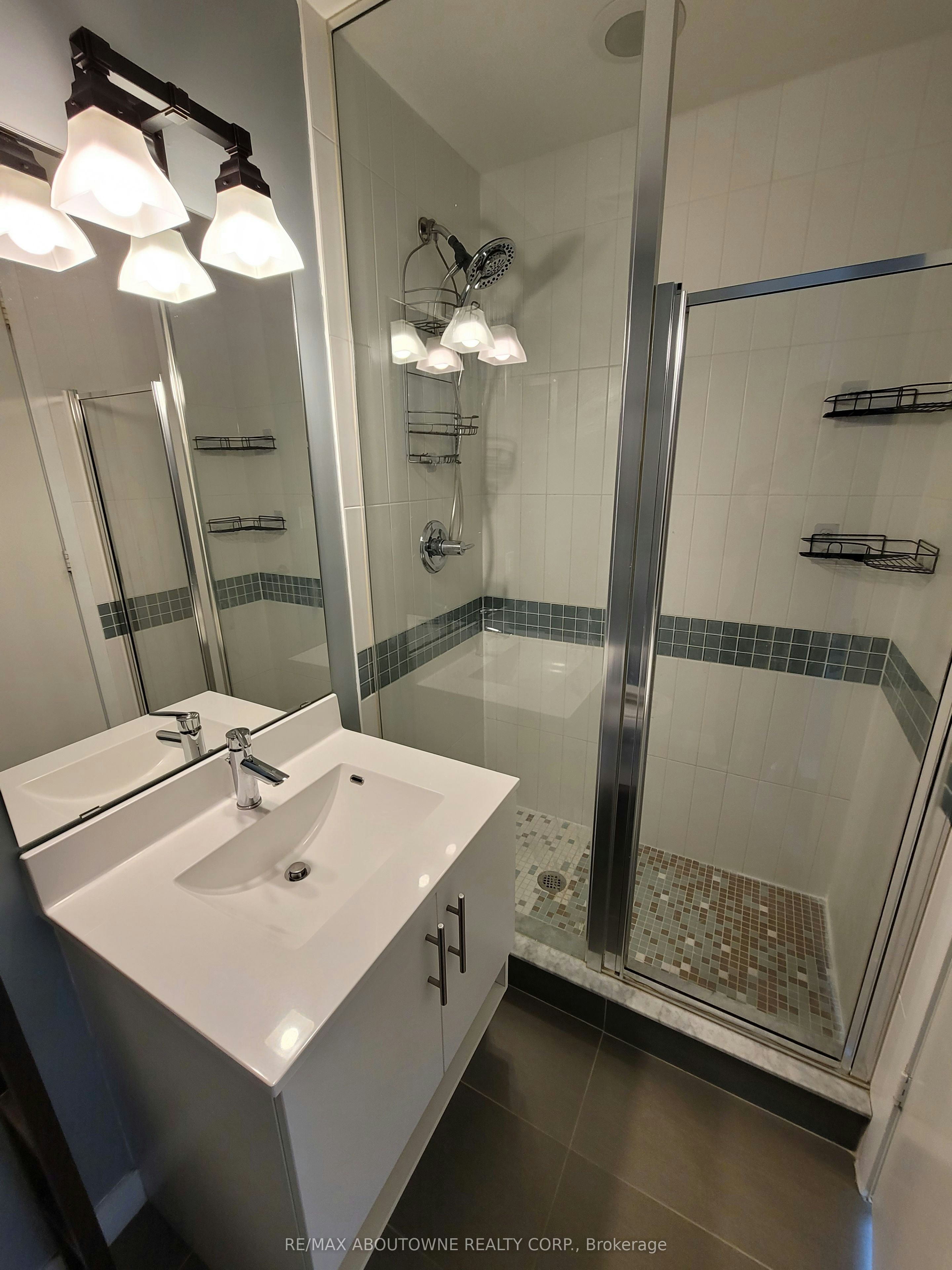 2930-165 Legion Road N, Toronto, ON, M8Y 0B3 - 11