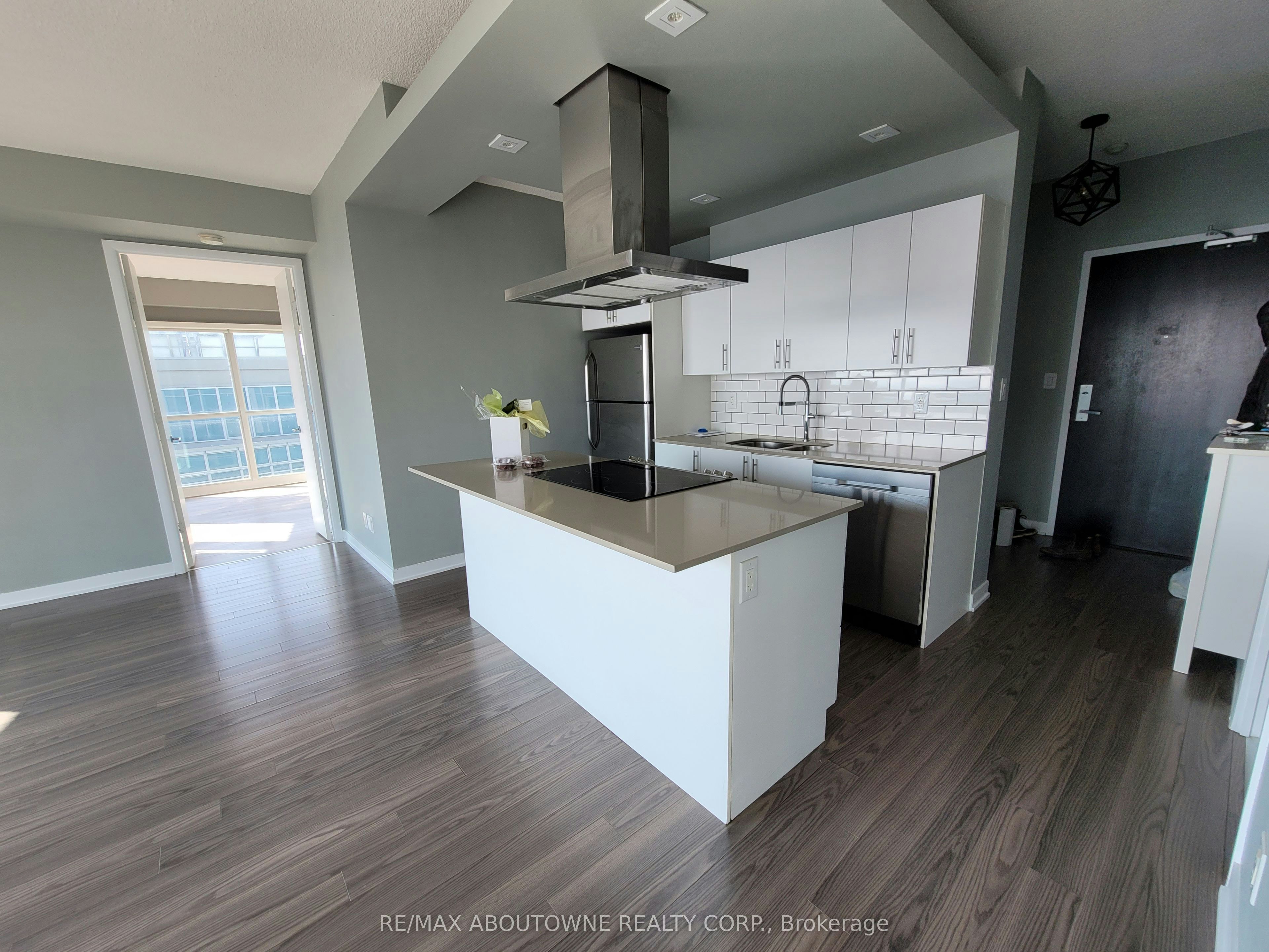 2930-165 Legion Road N, Toronto, ON, M8Y 0B3 - 18