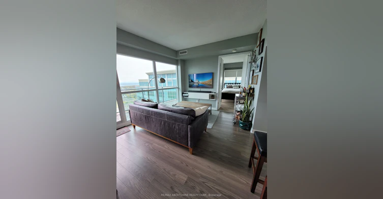 2930-165 Legion Road N, Toronto, ON, M8Y 0B3 - 2