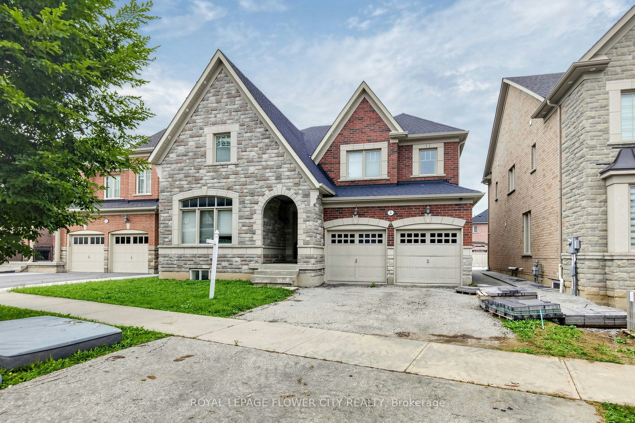 5 Decorso Drive, Brampton, ON, L6P 3T7
