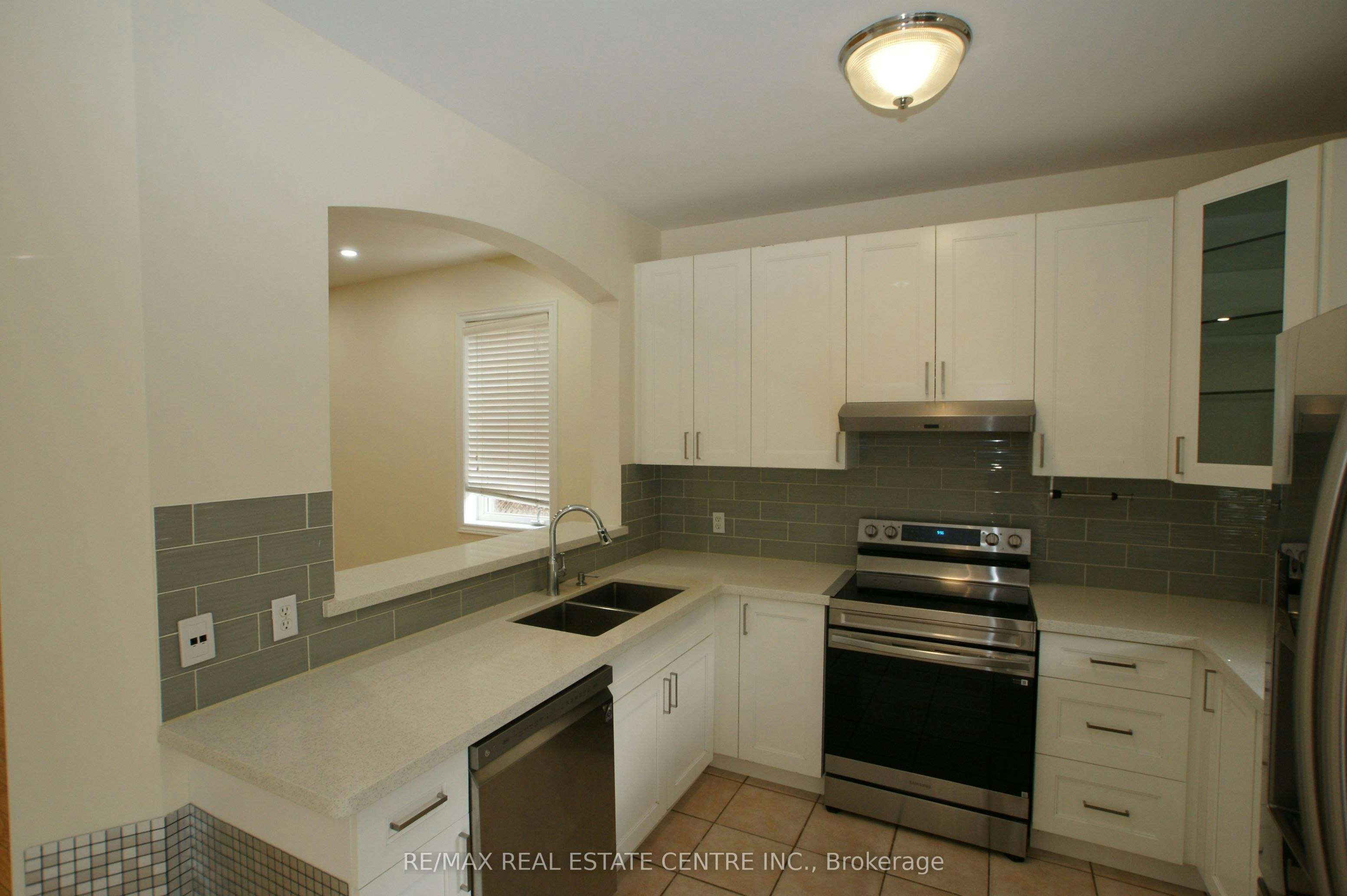 2441 Newcastle Crescent, Oakville, ON, L6M 4P9 - 10