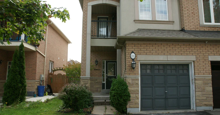 2441 Newcastle Crescent, Oakville, ON, L6M 4P9