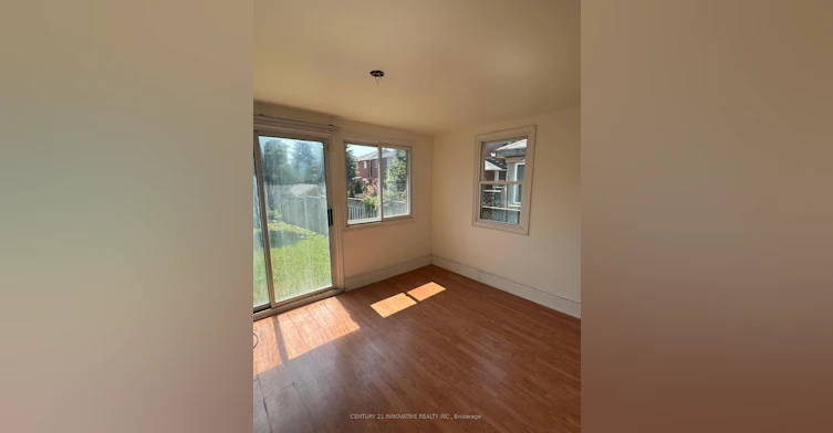 602 Lumberton Crescent, Mississauga, ON, L4Z 3Z6