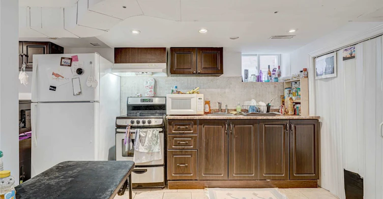 43 Marlee Avenue, Toronto, ON, M6E 3B1 - 2