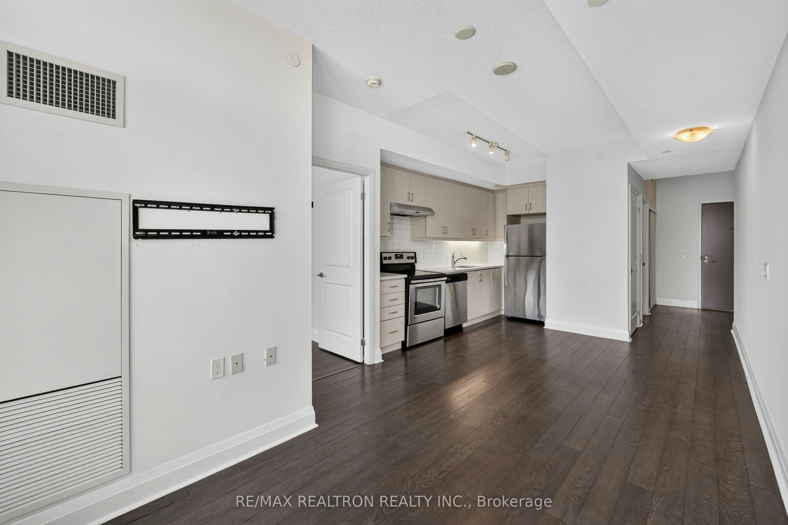 605-17 Zorra Street, Toronto, ON, M8Z 0C8 - 6