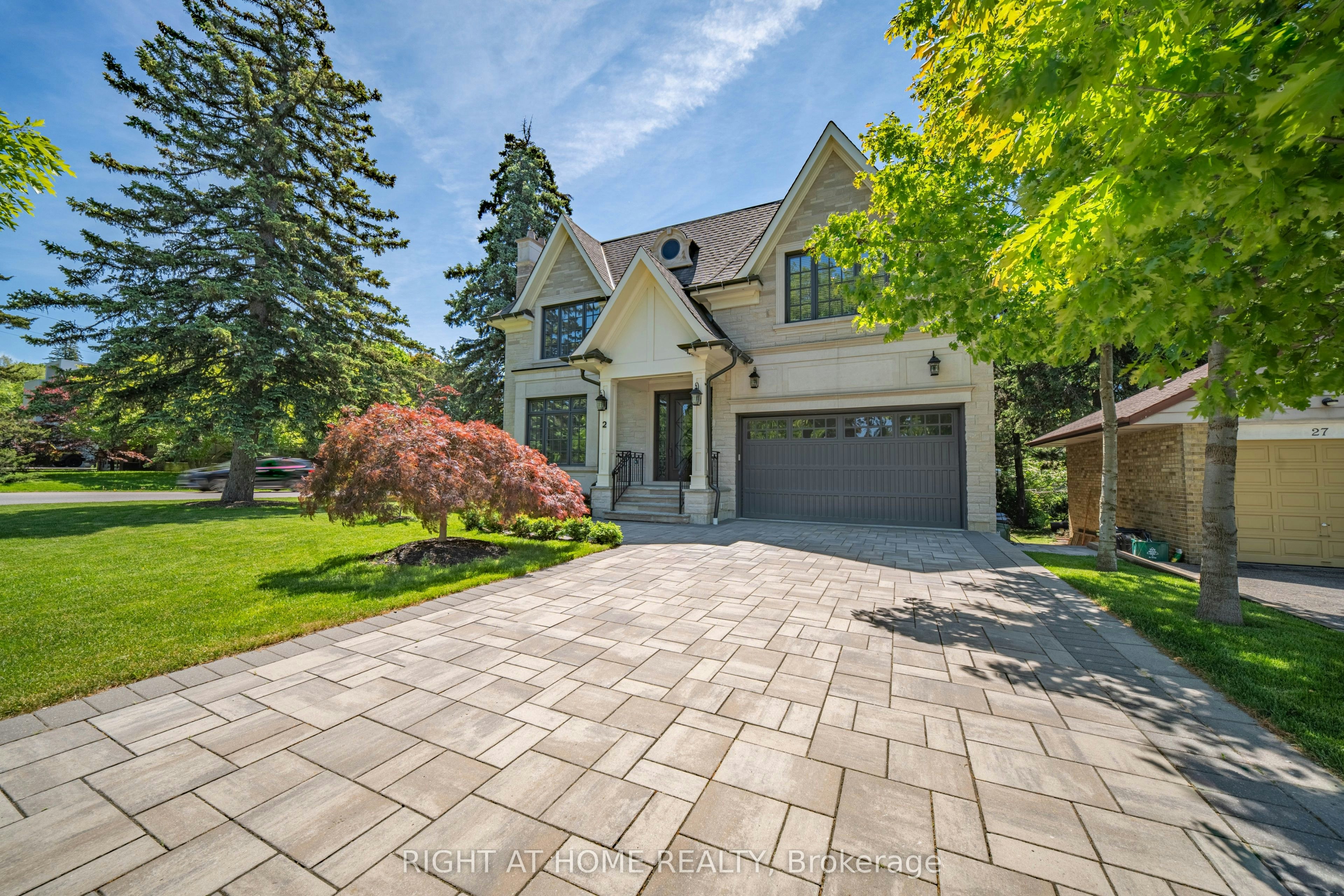 2 Finchley Road, Toronto, ON, M9A 2X3