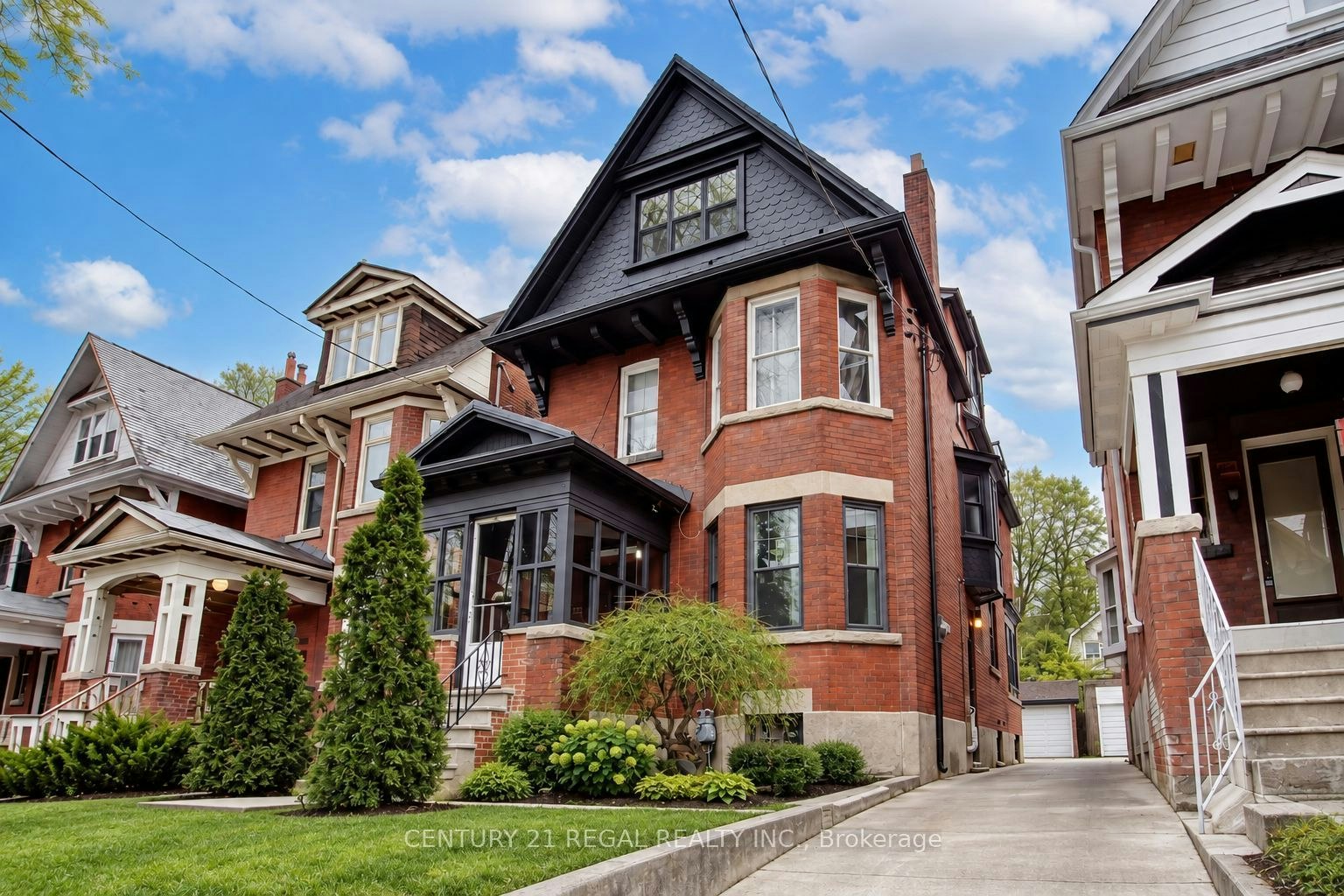 186 Grenadier Road, Toronto, ON, M6R 1R7