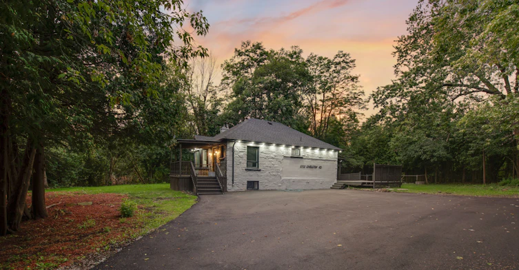 2702 Embleton Road, Brampton, ON, L6X 0E2