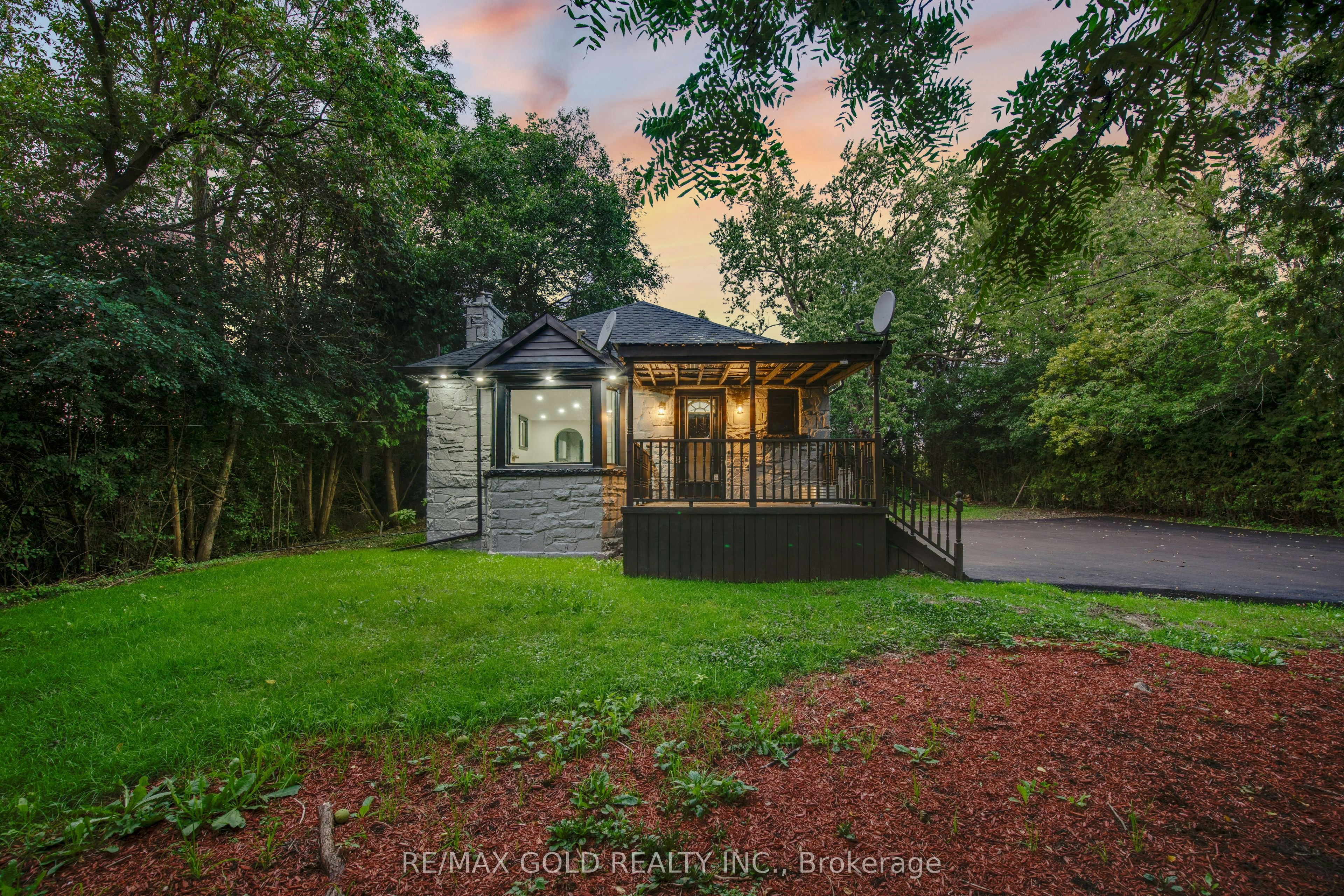2702 Embleton Road, Brampton, ON, L6X 0E2 - 2