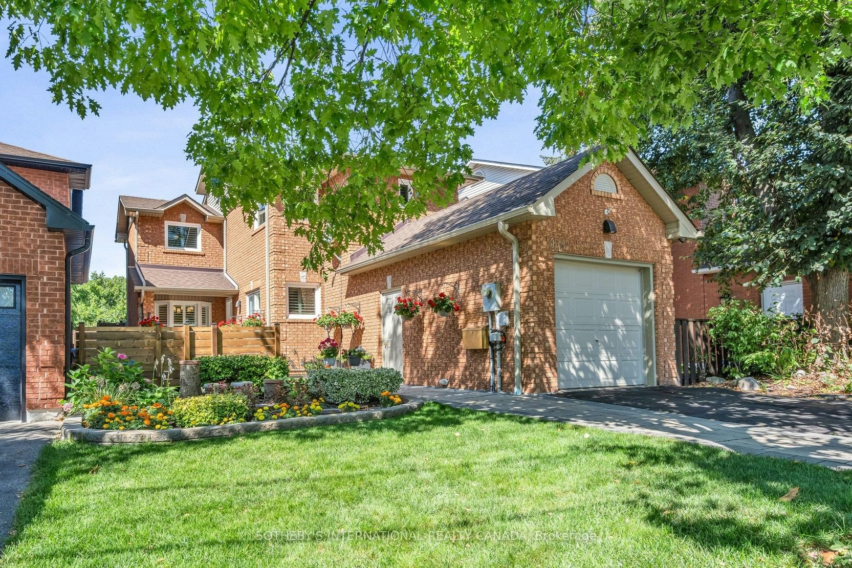 174 Queen Street W, Mississauga, ON, L5H 1L6
