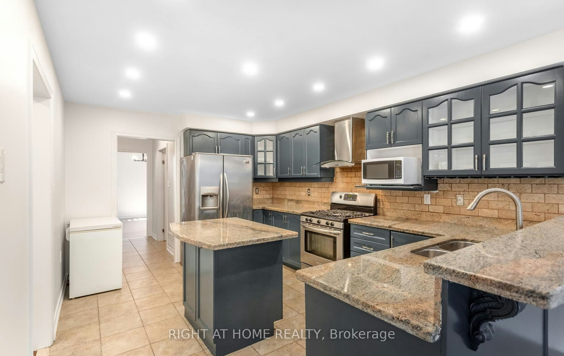 5994 Tweed Court, Mississauga, ON, L5M 5S6 - 17