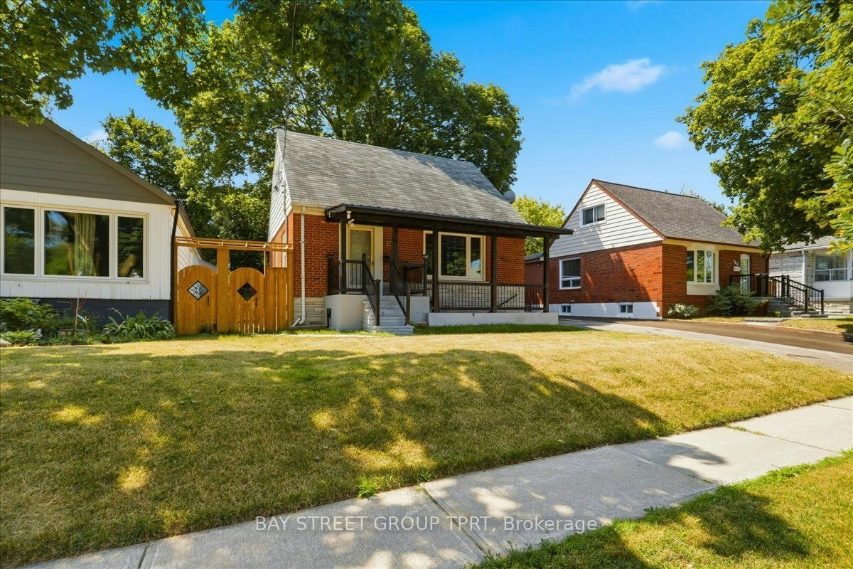 134 Clearbrooke Circle, Toronto, ON, M9W 2G1